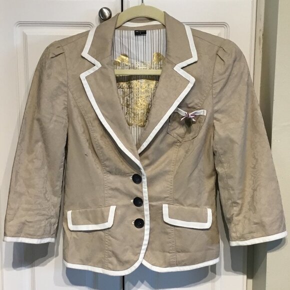 Guess Tan Crop Jacket w/White Trim Size XS - Picture 1 of 6